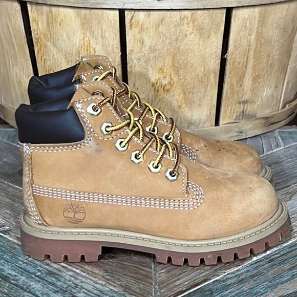 Timberland Toddler 6-Inch Premium Tan Nubuck Waterproof Classic Boots Youth 9.5 - Picture 1 of 12